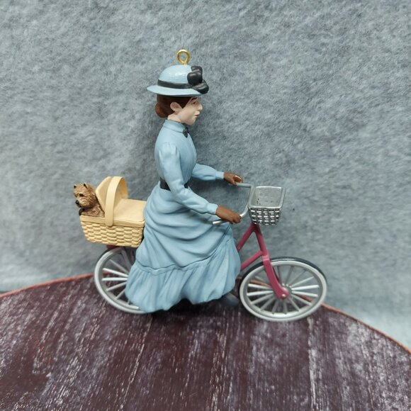 Wizard Of Oz  Miss Gulch Hallmark Ornament Toto  with Box - Picture 5 of 7
